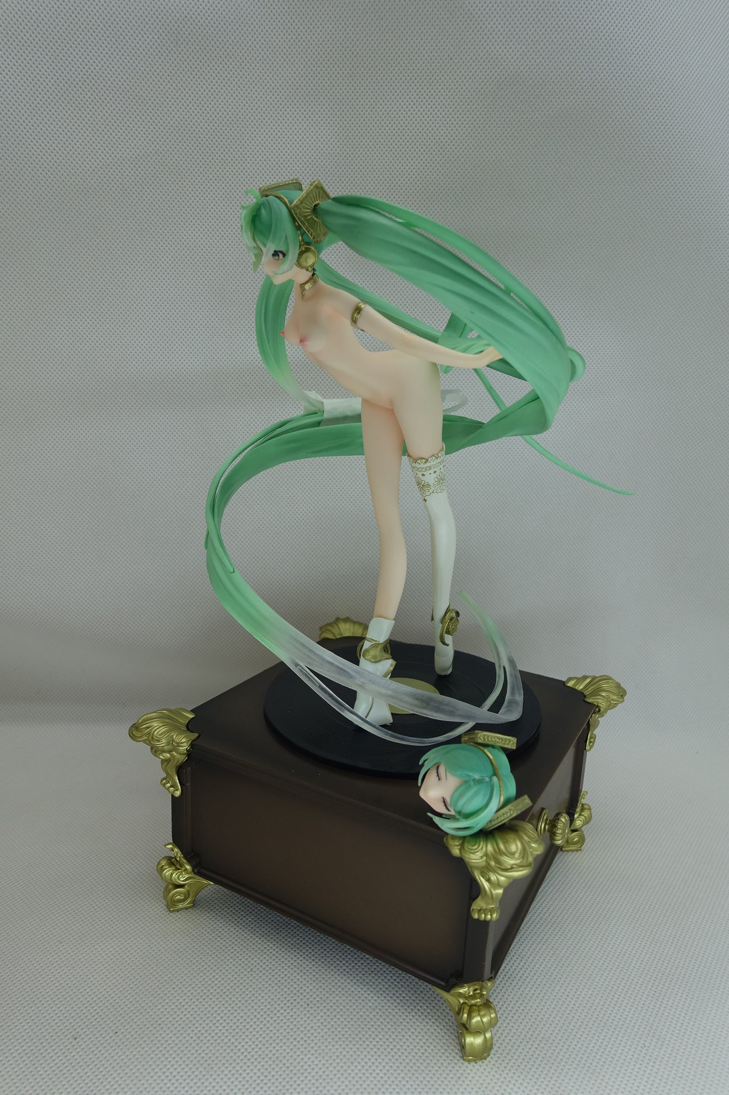 Hatsune Miku Symphony: 5th Anniversary Ver. 1/6 naked anime figure