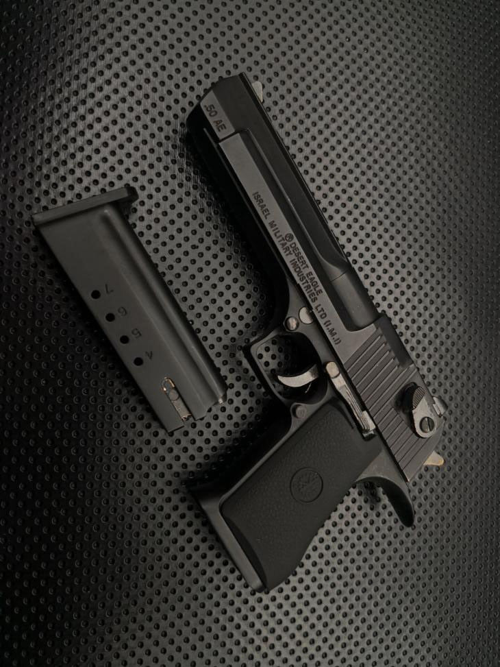 אקדח אקדחי צעצוע בקנה מידה 1/2.05 נשר המדבר Desert Eagle