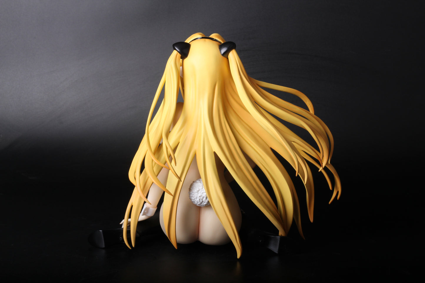 To Love Darkness Golden Darkness Eve Konjiki no Yami Bunny Ver. 1/4 nude anime figure