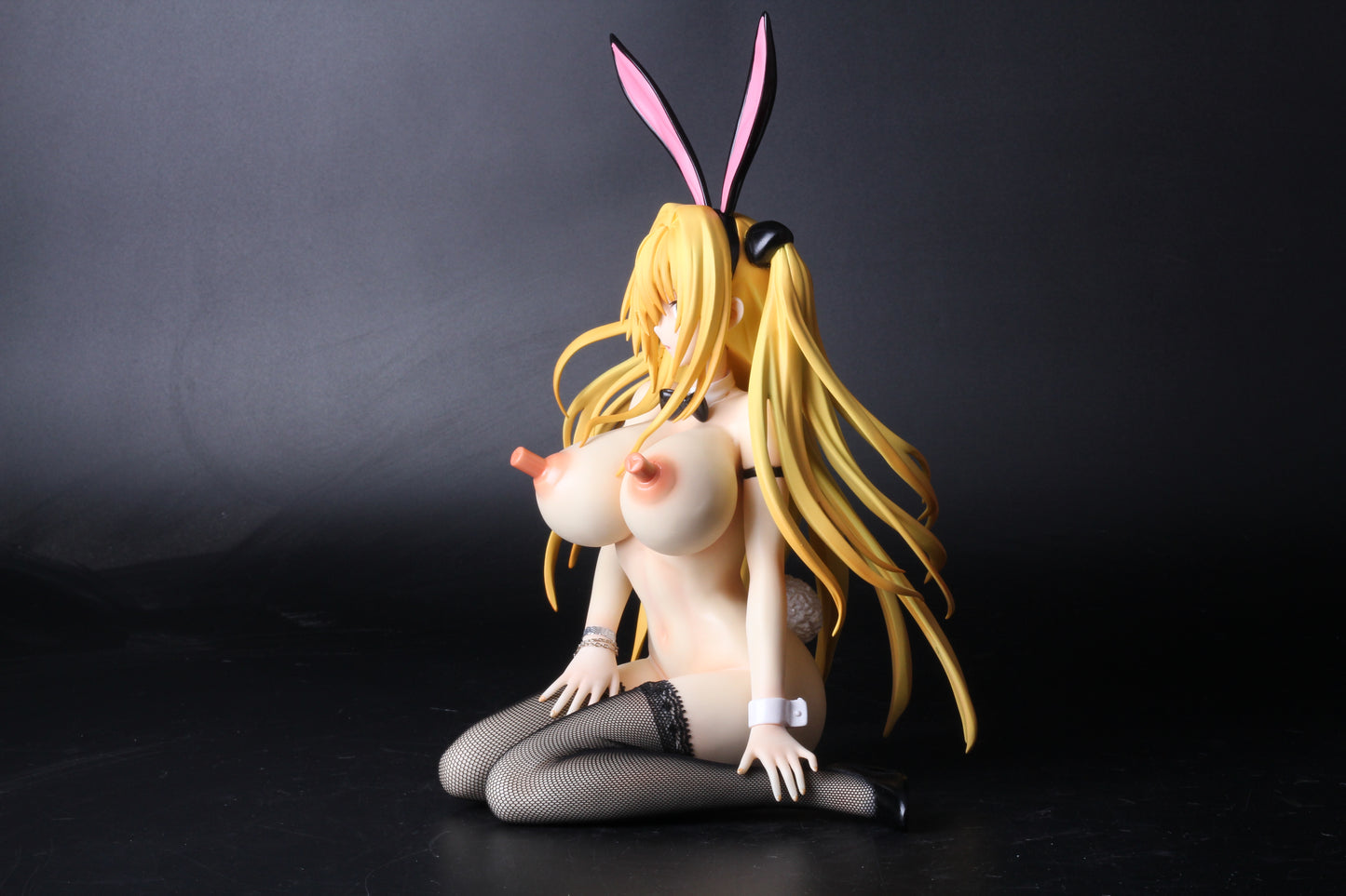 To Love Darkness Golden Darkness Eve Konjiki no Yami Bunny Ver. 1/4 nude anime figure