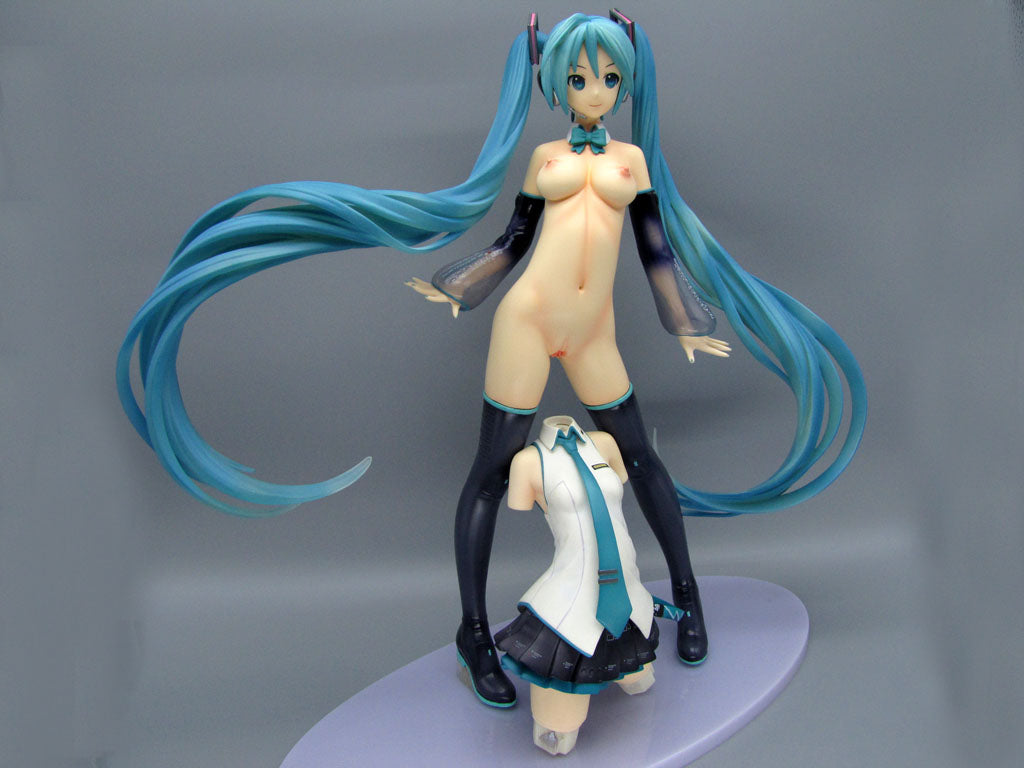 Japanese Anime sexy doll FREEing VOCALOID3 Hatsune Miku V3 1/4 nude anime figure anime girl figure