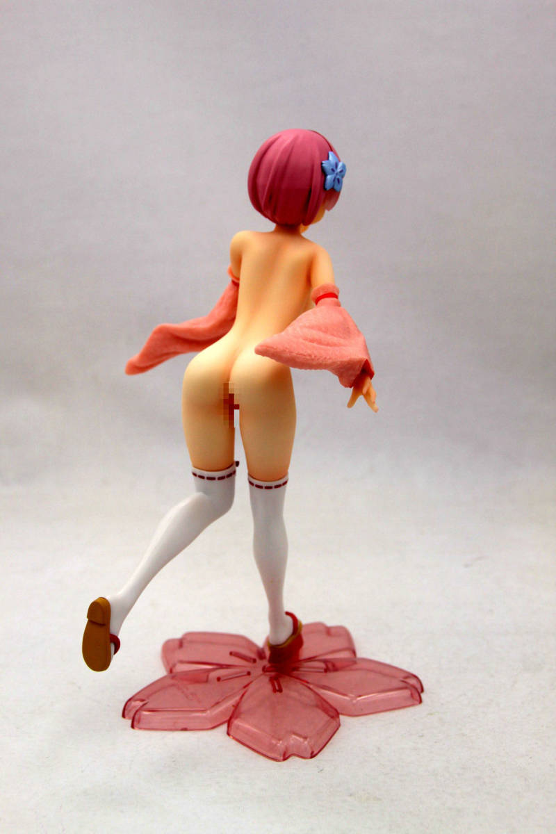 Re: Life in a different world from zero: Rem/Ram/Emilia 1/6 anime girl figure