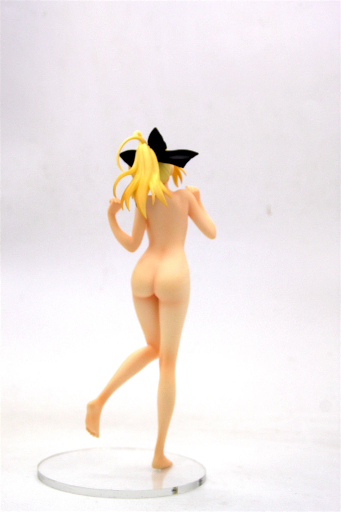 Fate/Stay Night: Saber (black bow Version) 1/6 collectible action figures naked anime figures