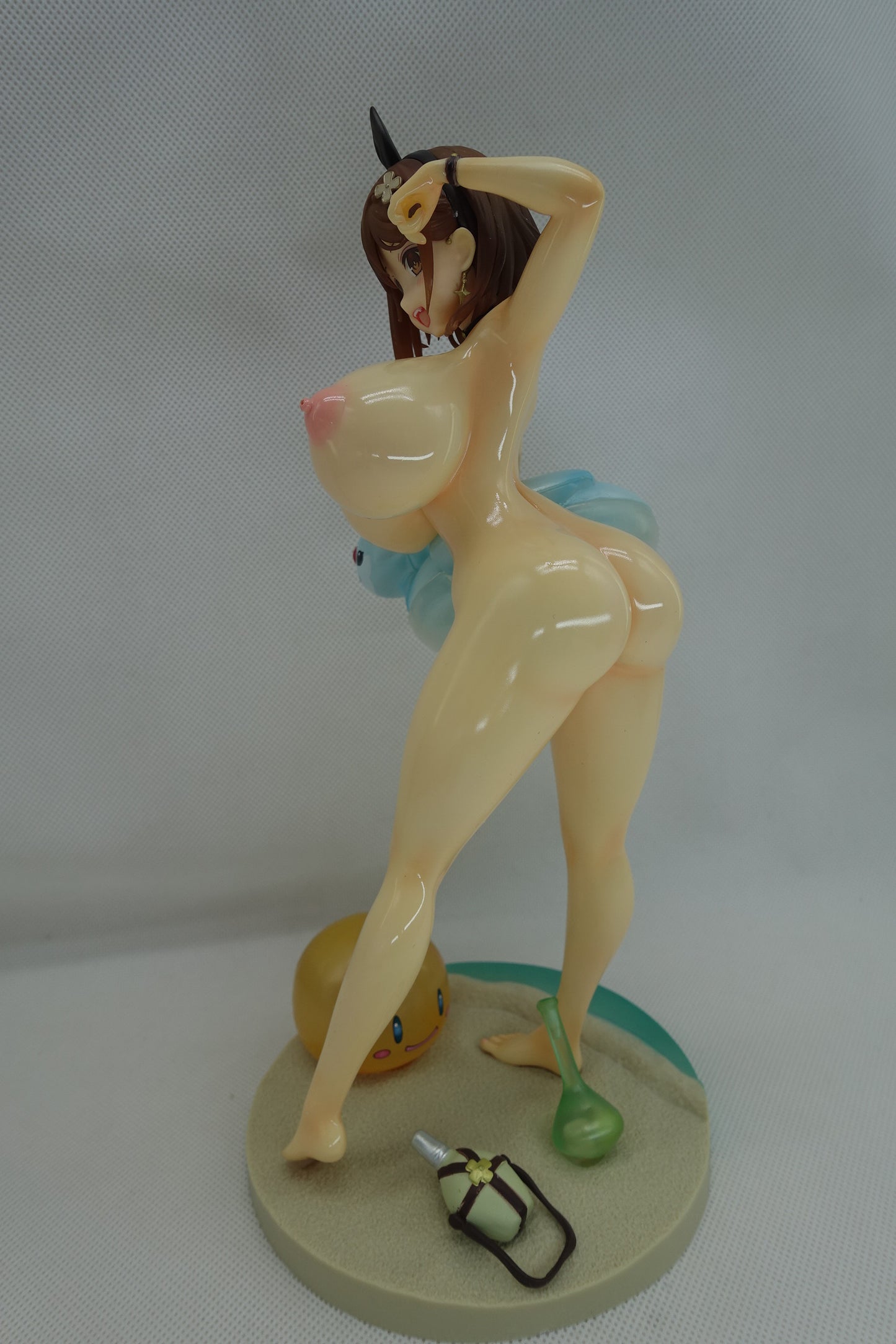Ryza (Reisalin Stout) Huge breast action figures 1/4 naked anime figure
