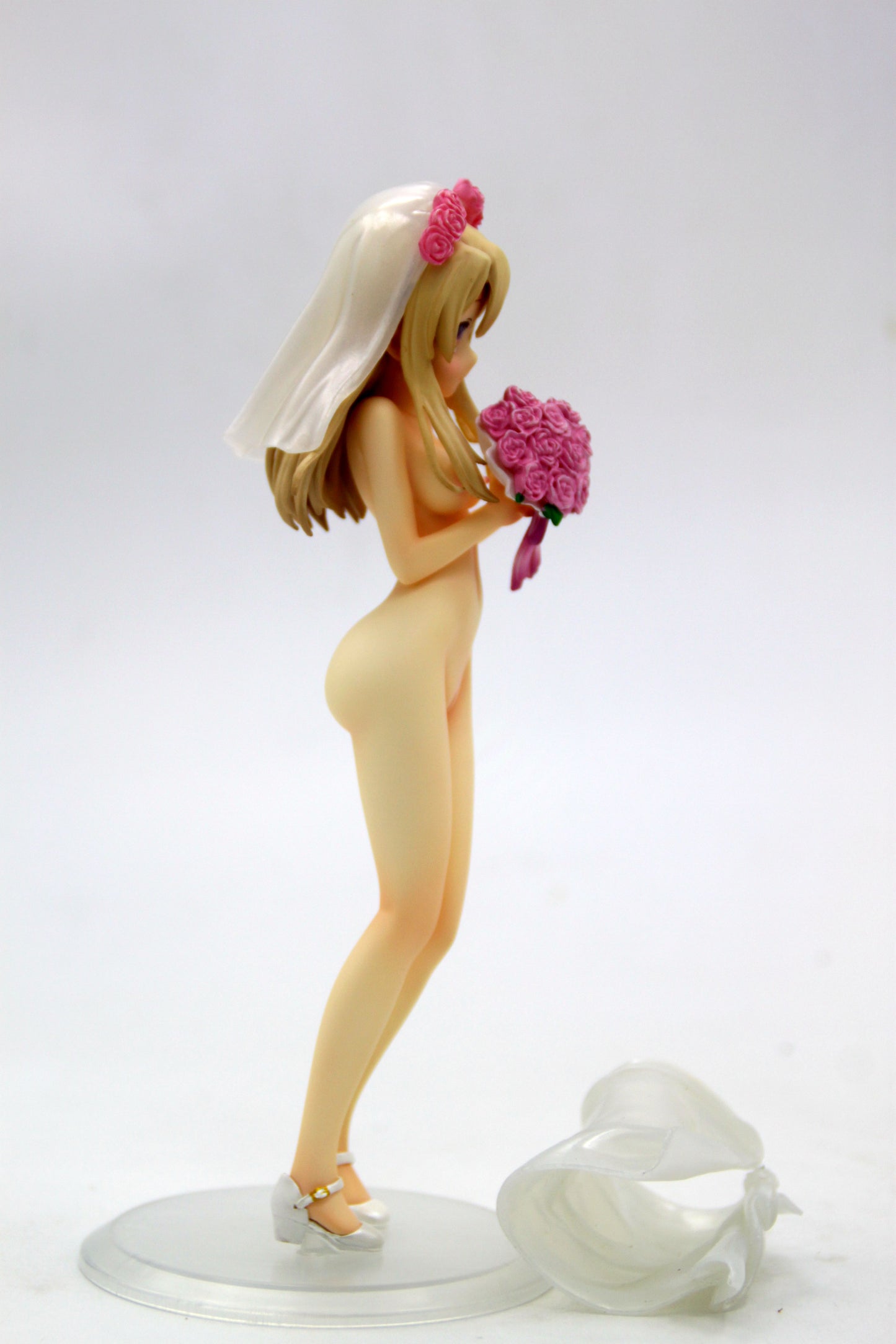 Illyasviel von Einzbern Wedding Ver.1/7 naked anime figure