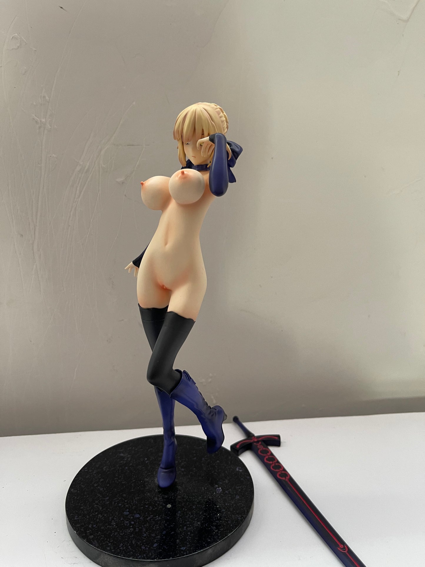 Fate/stay night Saber 1/6 nude anime figure