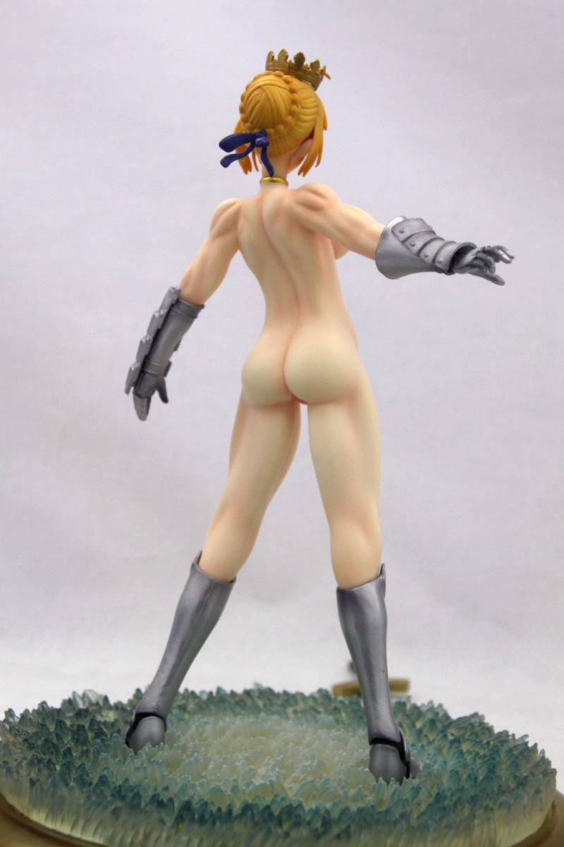 Fate/Grand Order Saber/Altria Pendragon Muscle Ver. 1/4 naked anime figure
